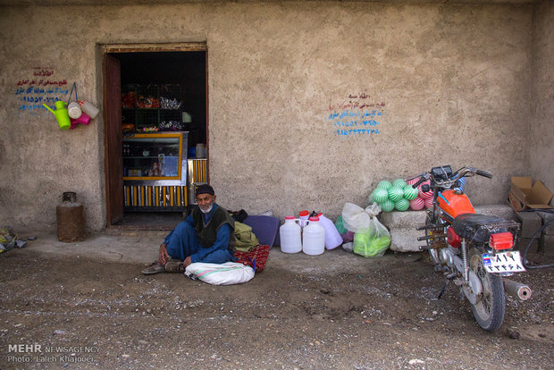 فروشنده مایحتاج روزمره در شهرستان زابل استان سیستان و بلوچستان