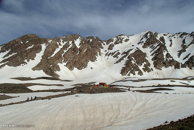 Oshtoran Kooh in Lorestan