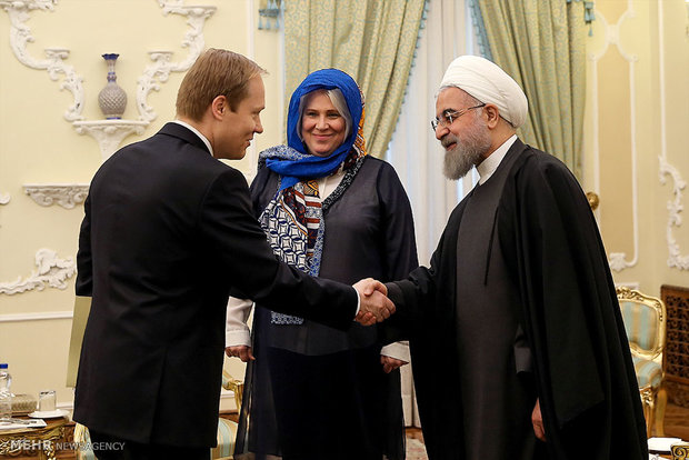 Rouhani receives Estonian FM 