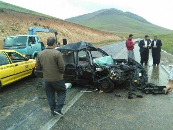 تصادف در در محور ایلام-مهران ۴ کشته و زخمی برجای گذاشت