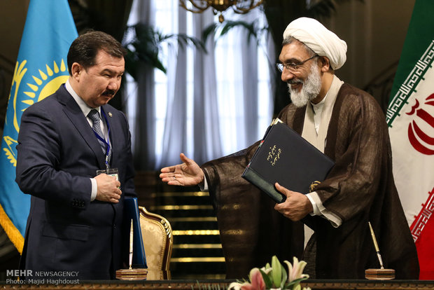 Iran, Kazakhstan sign MoUs