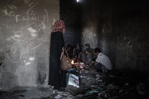 زن 28 ساله در یکی از پاتوقهای محله حسین آباد شهر زابل به عنوان یک مصرف کننده به محل سر میزند