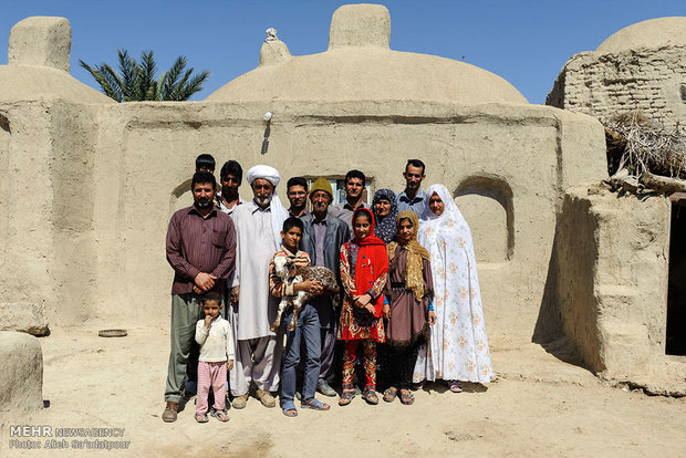 یک خانواده روستایی در روستای سر حدی میرحسین