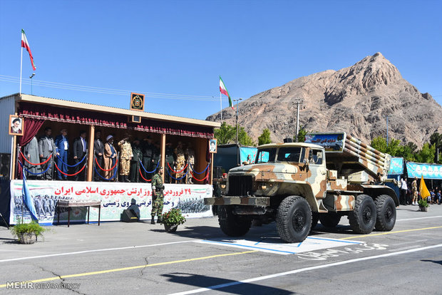 Iran Army Day parade in Shahreza