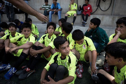 دیدار تیم های کودکان کار و دانشجویان مشهد به تعویق افتاد