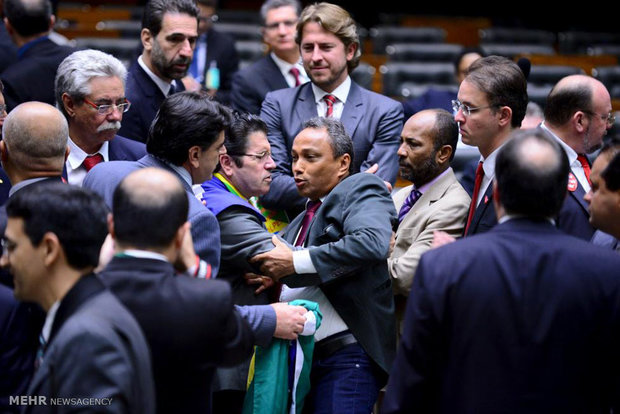 رای مجلس برزیل به استیضاح رئیس جمهور‎