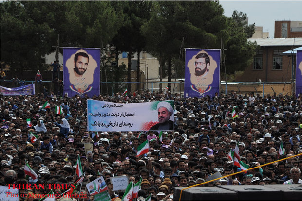 President Rouhani visits Semnan by train