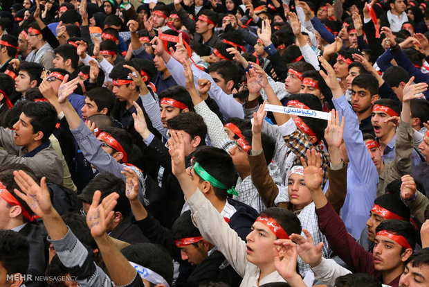 دیدار اعضای انجمن‌های اسلامی دانش‌آموزان با رهبر انقلاب
