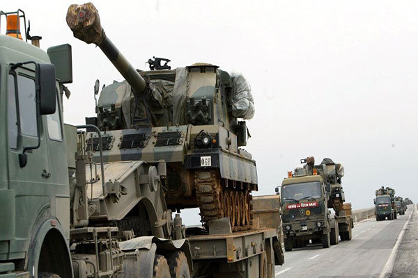 ترکیه ادوات زرهی خود را در مرز سوریه افزایش داد