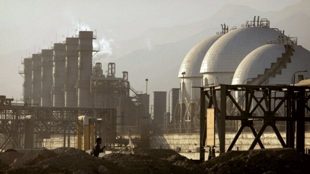 Iran, China sign petrochemical plant construction