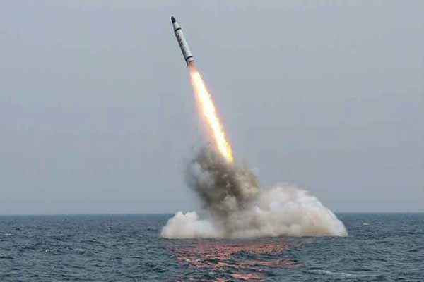 آزمایش پرتاب موشک از زیردریایی توسط کره شمالی 