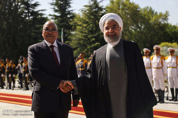 ایرانی صدر نےجنوبی افریقہ کے صدر کا باقاعدہ استقبال کیا