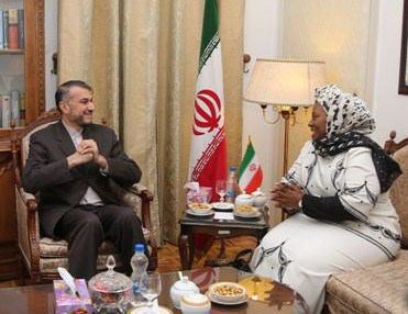 İran ve Güney Afrika, Suriye ve Yemen krizlerinin siyasi yolla çözümünden yana İran ve Güney Afrika, Suriye ve Yemen krizlerinin siyasi yolla çözümünden yana