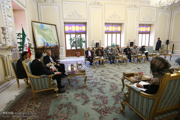 Larijani meets with Macedonian FM