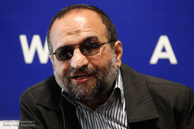 نقش «تحیری» در نخستین سیلی انقلابیون پیرو امام به آمریکاییها