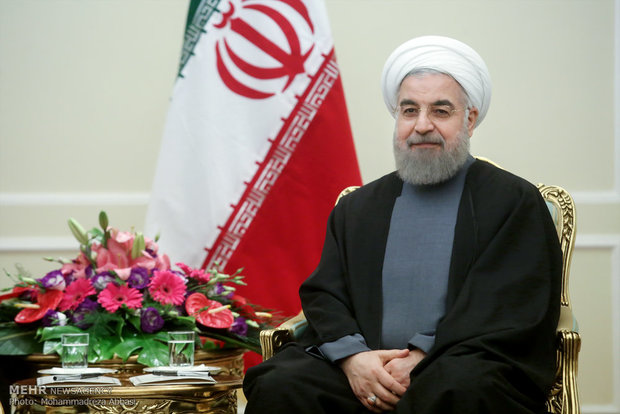 الرئيس روحاني يهنئ الفريق الايراني بفوزه ببطولة كأس العالم للقوس والسهم