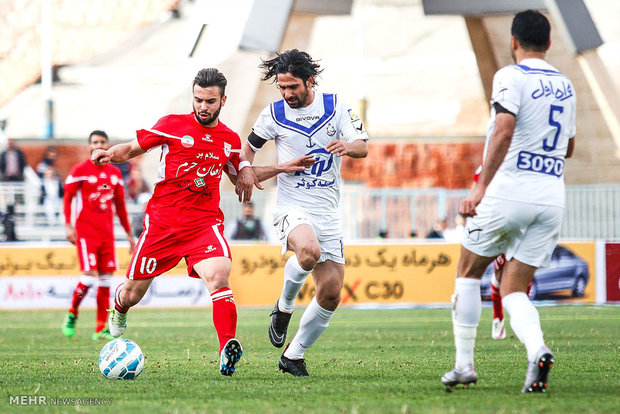 یک بازیکن ایرانی دیگر در راه لیگ قطر/ رفیعی همبازی پولادی می شود
