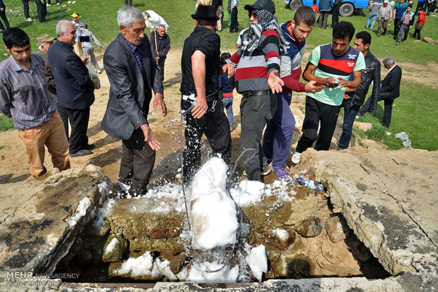 مراسم "بئر الثلج" التقليدية في مازندران