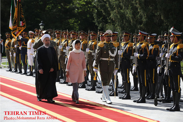 Rouhani welcomes President Park Geun-hye 