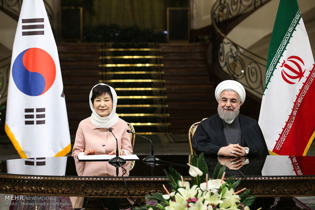 Rouhani, S Korean counterpart hold presser