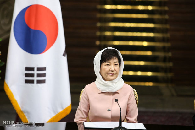 Rouhani, S Korean counterpart hold presser