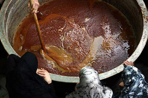 Inside Samanu-making ritual in Iran's Saveh