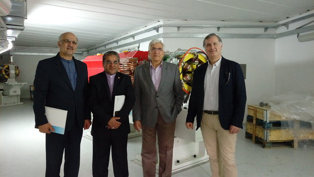 Ambassador of Iran visits SESAME