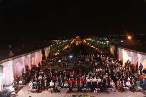 برگزیدگان جشنواره در فتح آباد معرفی شدند/ تجلیل از پیشکسوتان