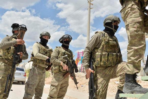مقتل ستة جنود أتراك في انفجار قنبلة جنوب شرق تركيا