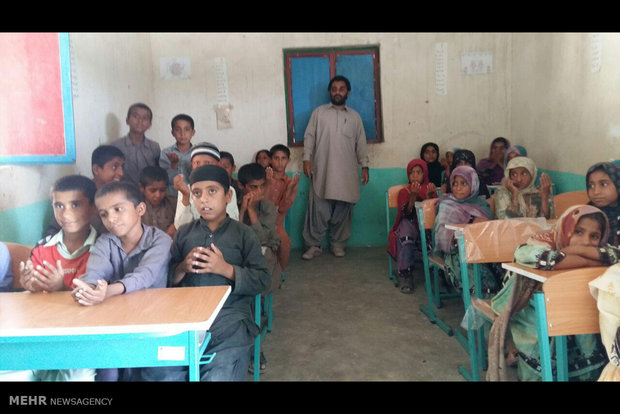 معلمانی که ۶ماه حقوق نگرفته اند/ فقر درمدارس غیردولتی مناطق محروم