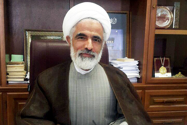 شکایت دولت از برخی روحانیون به اتهام توهین به رئیس جمهور مجید انصاری