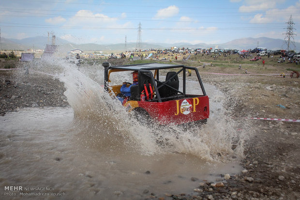 Qazvin hosts off-road competitions