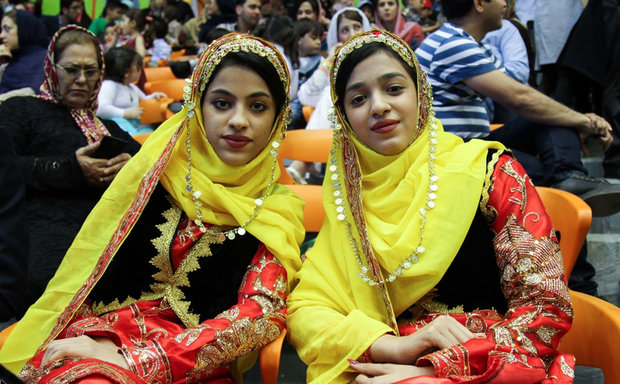 Iranian twins gather to mark twins and multiples national day