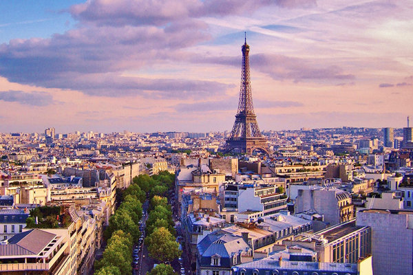 فرانسه در صدر کشورهای محبوب گردشگران قرار گرفت