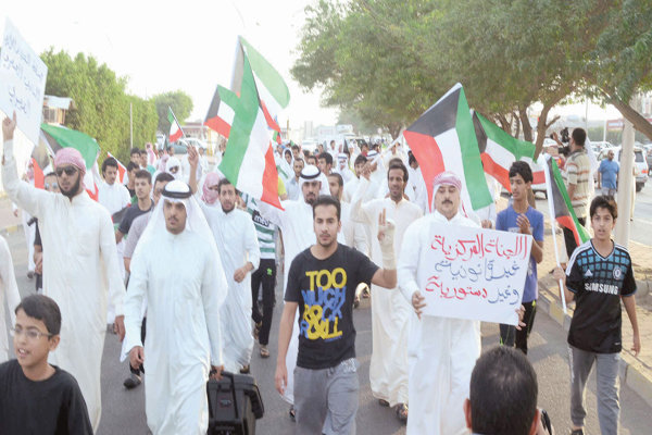 جزر القمر مستعدة لبحث منح جنسيتها إلى بدون من الكويت