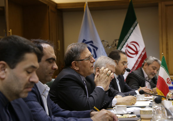 تشکیل کمیته مشترک بانکی تهران-باکو/ پیشنهاد ایجاد بانک مستقل