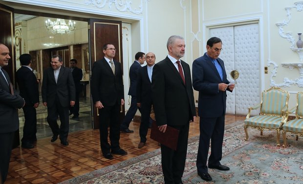 Ambassadors of four countries present credentials to Rouhani