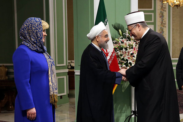Rouhani officially welcomes Croatian president