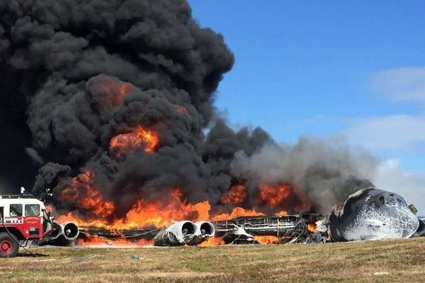 İspanya'da helikopter ve uçak havada çarpıştı: 7 kişi hayatını kaybetti