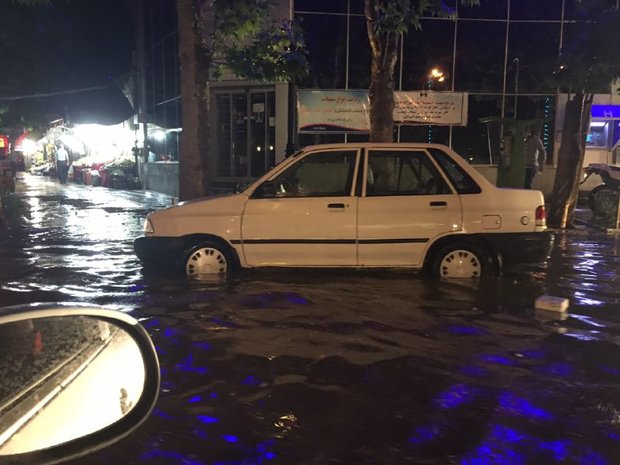 بارش باران سبب آبگرفتی معابر بجنوردشد/ خسارت سیلاب در۴شهرستان