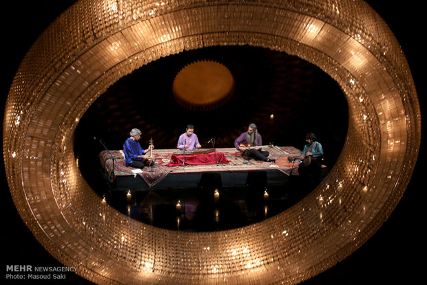 Kalhor performs in Tehran