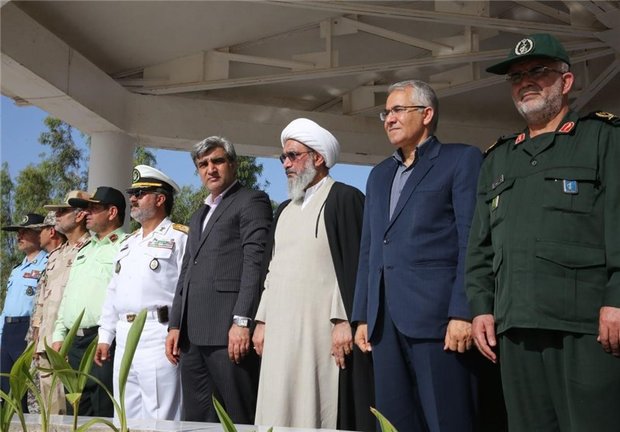 صبحگاه مشترک نیروهای مسلح مستقر در استان بوشهر برگزار شد