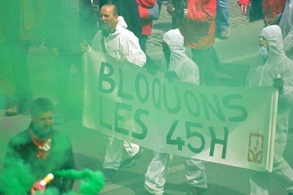 درگیری پلیس بلژیک با معترضان به اصلاحات اقتصادی دولت