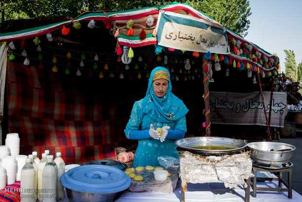 بیست‌وششمین نمایشگاه ملی صنایع دستی با حضور مسعود سلطانی‌فر رییس‌ سازمان میراث فرهنگی، صنایع دستی و گردشگری