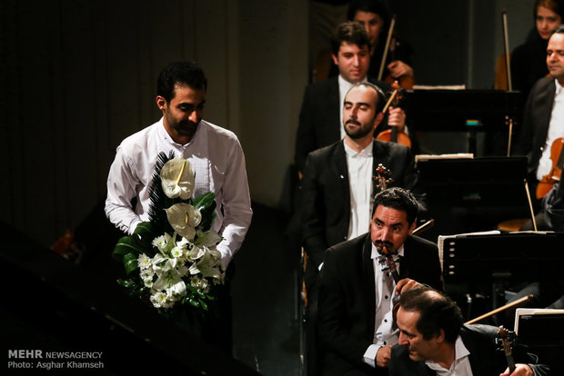 Tahran Senfoni Orkestrası konser verdi