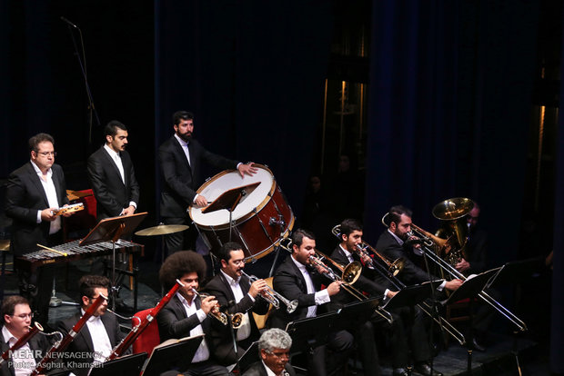 Tahran Senfoni Orkestrası konser verdi