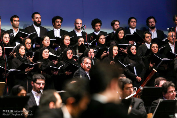 Tahran Senfoni Orkestrası konser verdi