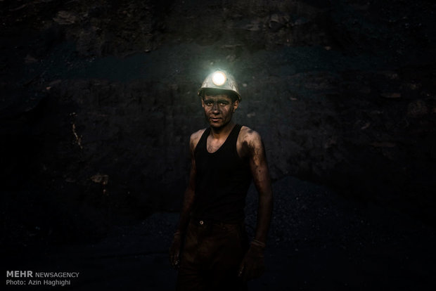 بخش خصوصی حقوق کارگران راتضییع نکند/مشکلات کارگری کم نیستند همه فصل ها گذشت و روسیاهی اش برای زغال و کارگرانش ماند