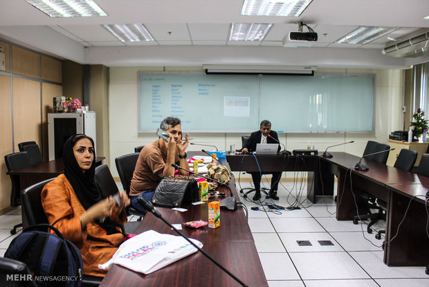 Iranian press delegation visits Halal Science Center in Bangkok