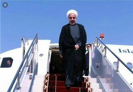 الرئيس الايراني يصل إلى مدينة أرومية في جولة تفقدية